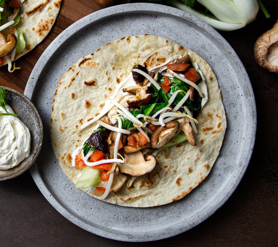 WRAP MET M. SHIITAKE EN M. MINI PAKSOI