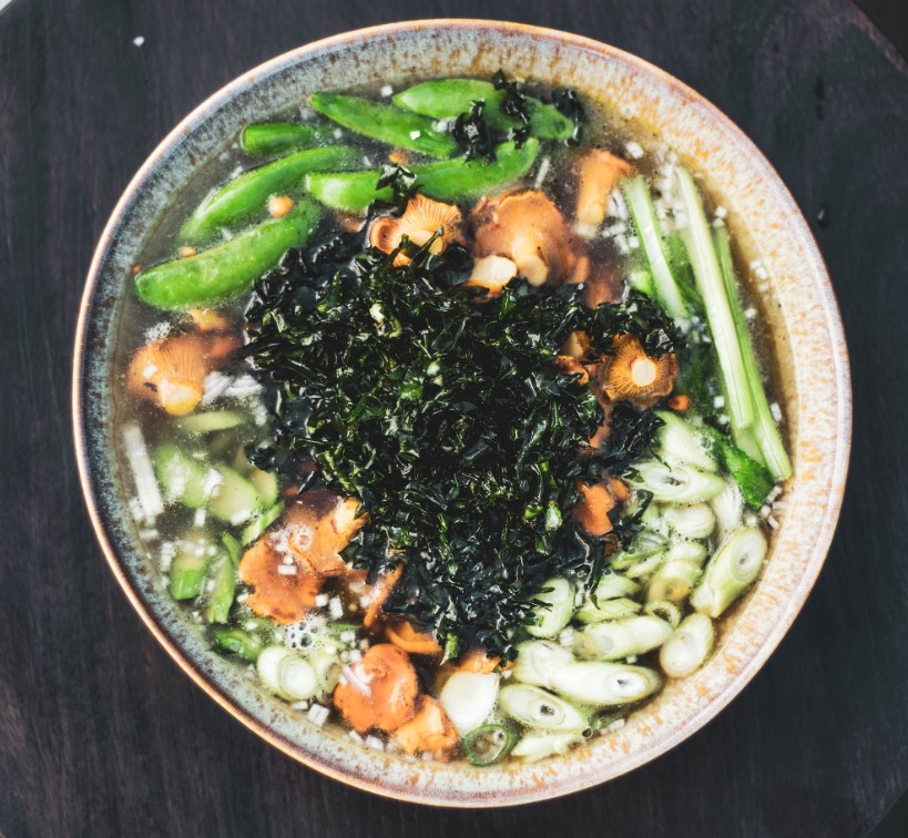 VEGETARISCHE SOEP MET M. KAILAN & M. CANTHARELLEN