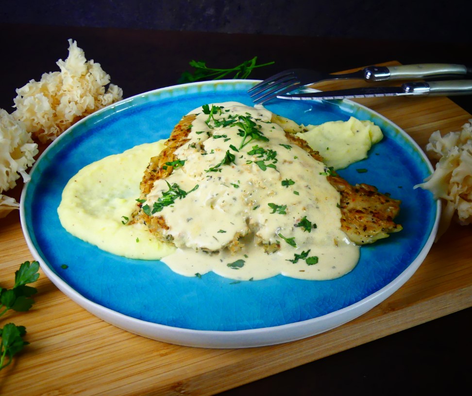 CAULIFLOWER MUSHROOM STEAK W/CREAMY SAUCE