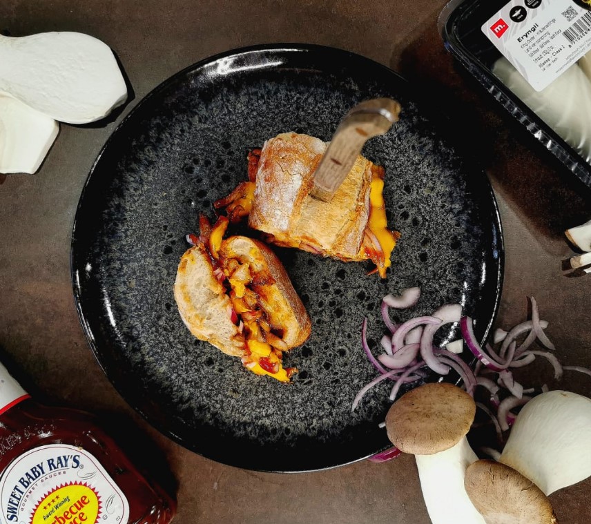 BROODJE PULLED ERYNGII BBQ