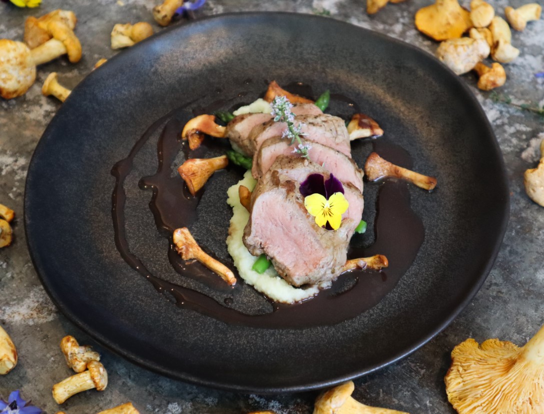 KALFSOESTER MET WILDE M. CANTHARELLEN