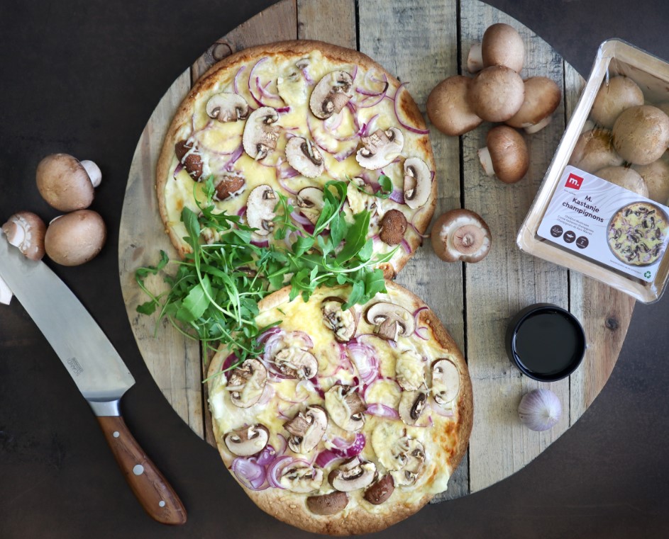 TORTILLA PIZZA MET KASTANJECHAMPIGNONS