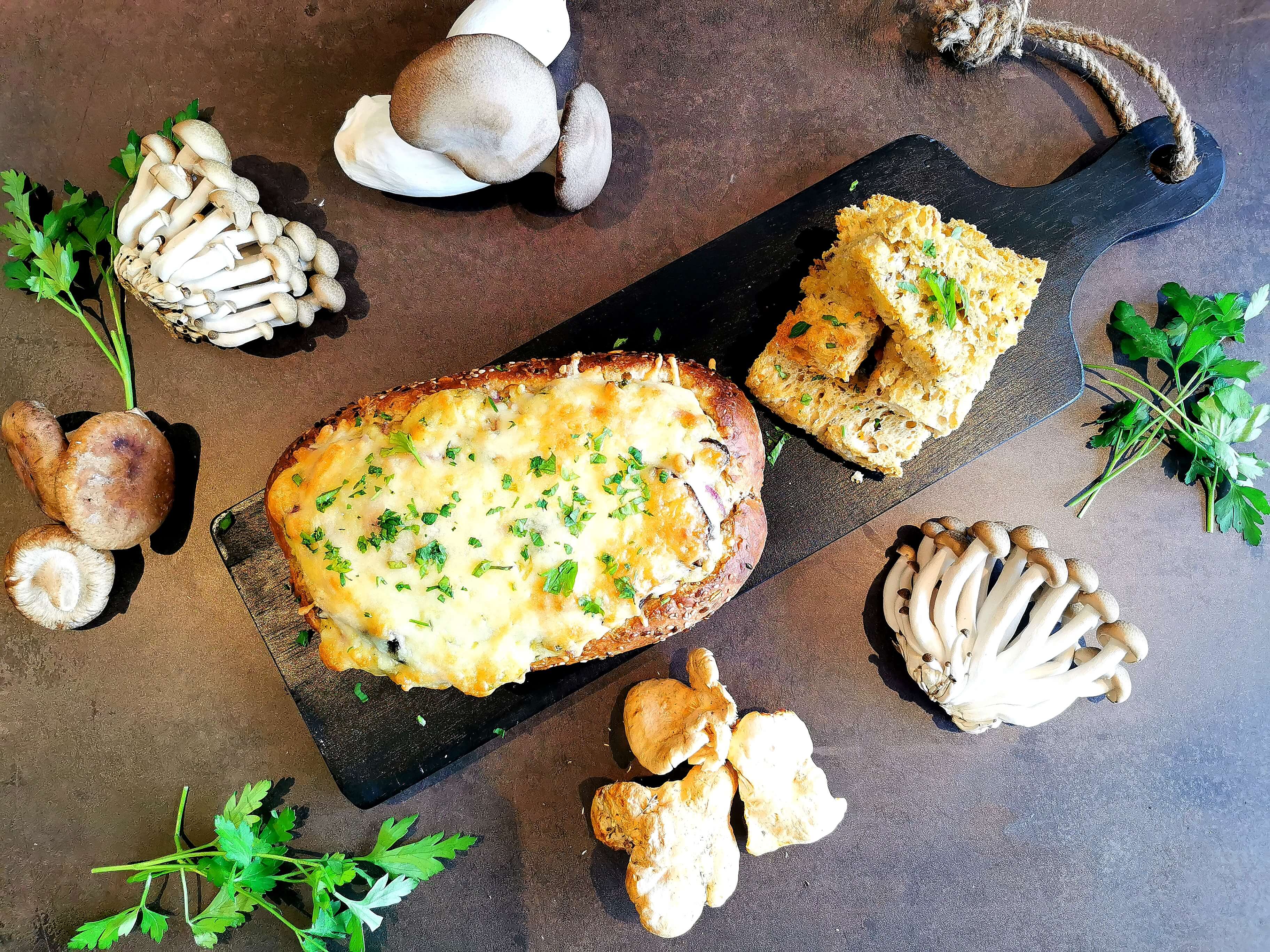 STUFFED BREAD WITH M. MUSHROOMS